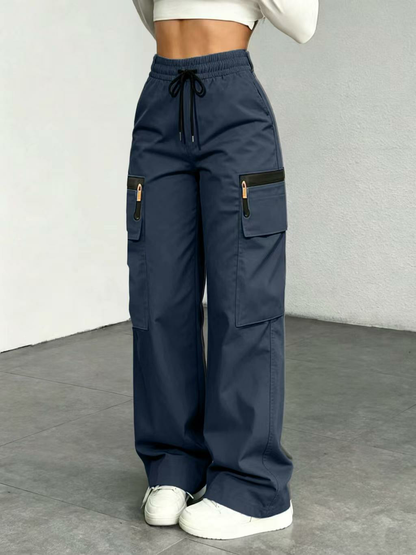 Women’s lightweight loose cargo pants with multiple pockets